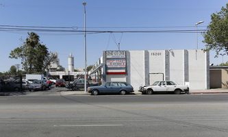 Warehouse Space for Rent located at 15201 Oxnard St Van Nuys, CA 91411