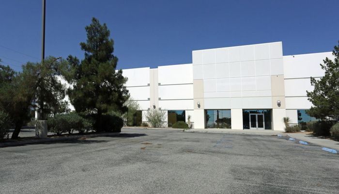 Warehouse Space for Rent at 10200 Amargosa Rd Hesperia, CA 92345 - #9