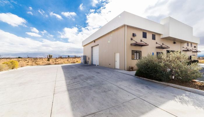Warehouse Space for Rent at 10653 G Ave Hesperia, CA 92345 - #4