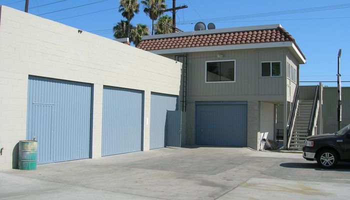 Warehouse Space for Rent at 18303 Parthenia St Northridge, CA 91325 - #1