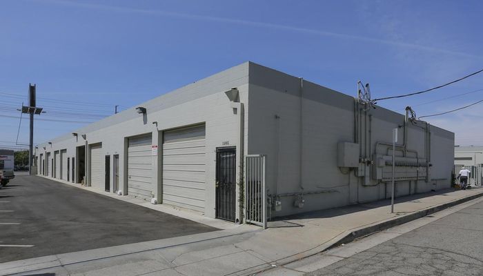 Warehouse Space for Rent at 14805-14817 Oxnard St Van Nuys, CA 91411 - #4