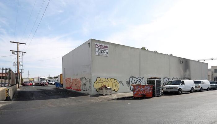 Warehouse Space for Rent at 925 S Hooper Ave Los Angeles, CA 90021 - #3