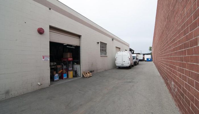 Warehouse Space for Rent at 9281 Borden Ave Sun Valley, CA 91352 - #7