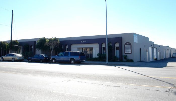 Warehouse Space for Rent at 11750-11754 Roscoe Blvd Sun Valley, CA 91352 - #7