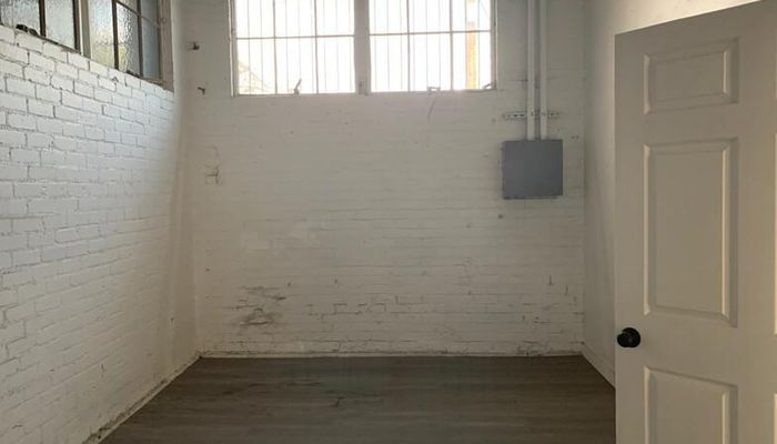 Warehouse Space for Rent at 7612 S Vermont Ave Los Angeles, CA 90044 - #2