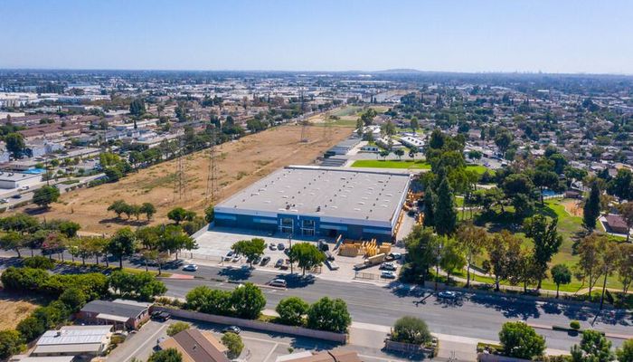 Warehouse Space for Rent at 7110 Rosecrans Ave Paramount, CA 90723 - #2