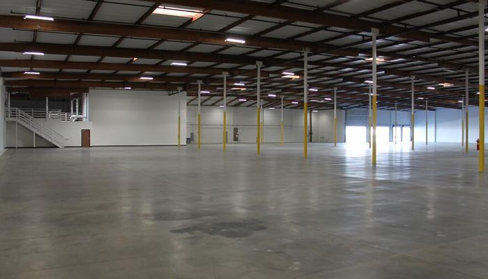 Warehouse Space for Rent at 2050-2080 E 49th St Vernon, CA 90058 - #16
