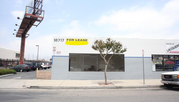 Warehouse Space for Rent at 18701-18717 Parthenia St Northridge, CA 91324 - #12
