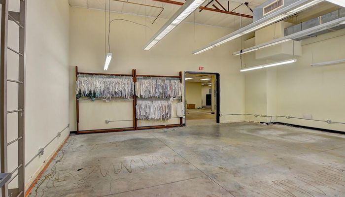 Warehouse Space for Rent at 2444 Porter St Los Angeles, CA 90021 - #122