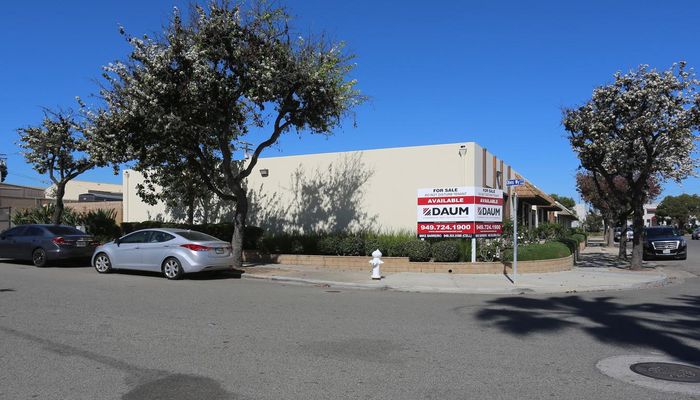 Warehouse Space for Rent at 1621-1625 Ohms Way Costa Mesa, CA 92627 - #17