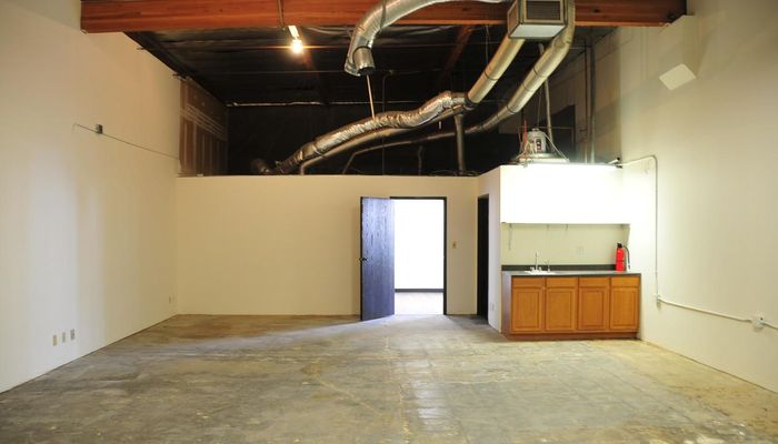 Warehouse Space for Rent at 19205 Parthenia St Northridge, CA 91324 - #3