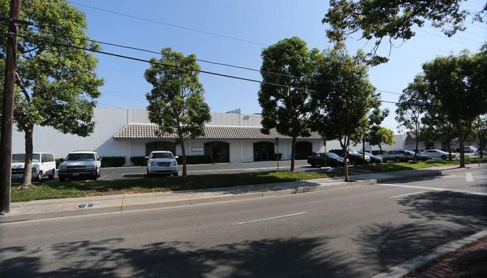 Warehouse Space for Rent at 401 W Dyer Rd Santa Ana, CA 92707 - #7