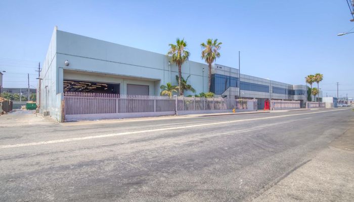 Warehouse Space for Rent at 2444 Porter St Los Angeles, CA 90021 - #107