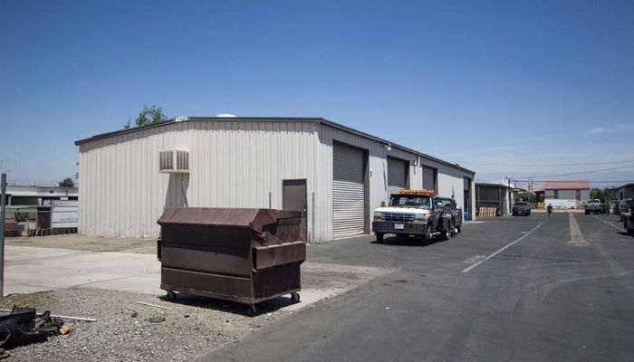 Warehouse Space for Rent at 1309 S Main St Porterville, CA 93257 - #23
