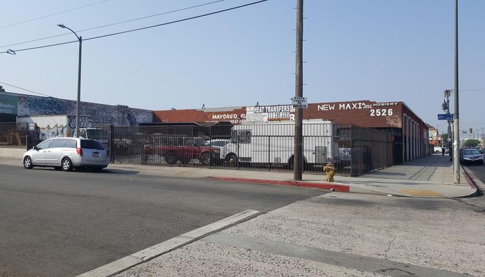Warehouse Space for Rent at 2526 S Hill St Los Angeles, CA 90007 - #9