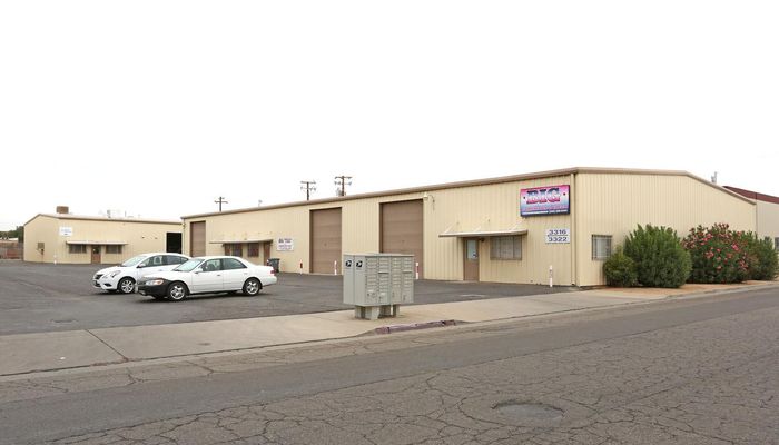 Warehouse Space for Rent at 3304-3328 W Sussex Way Fresno, CA 93722 - #1