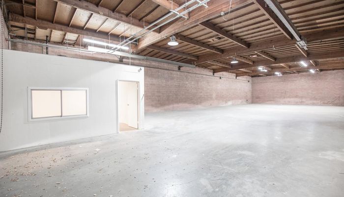 Warehouse Space for Rent at 2815-2819 Southwest Dr Los Angeles, CA 90043 - #4