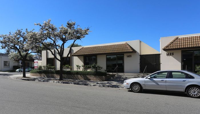 Warehouse Space for Rent at 1621-1625 Ohms Way Costa Mesa, CA 92627 - #16