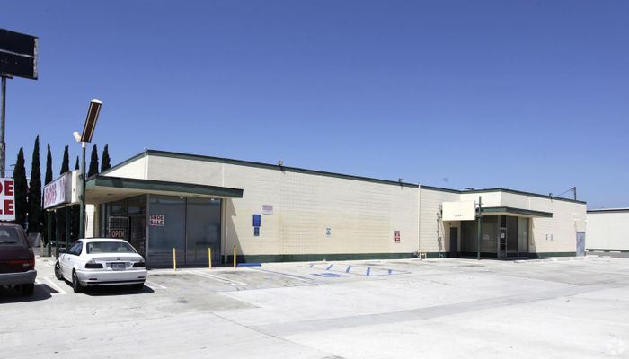 Warehouse Space for Rent at 2717 S Main St Santa Ana, CA 92707 - #7