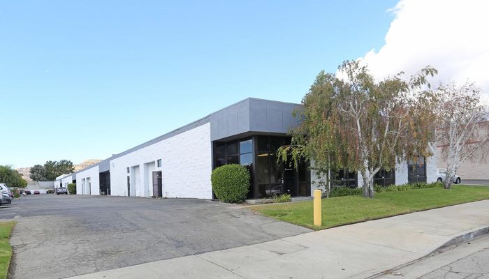 Warehouse Space for Rent at 9555 Owensmouth Ave Chatsworth, CA 91311 - #2