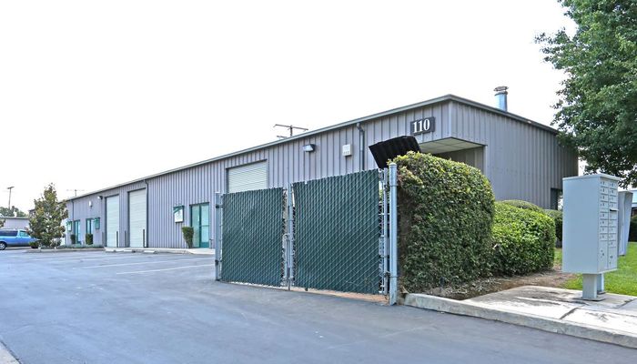 Warehouse Space for Rent at 110 N Valley Oaks Dr Visalia, CA 93292 - #2