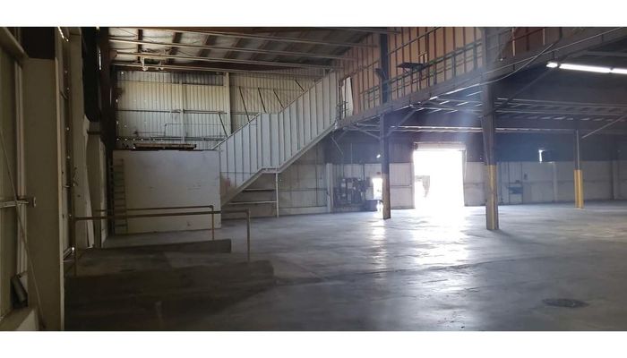 Warehouse Space for Rent at 912 E 1st St Pomona, CA 91766 - #5