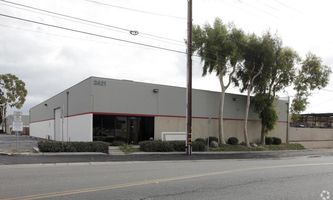 Warehouse Space for Rent located at 2421 S Susan St Santa Ana, CA 92704
