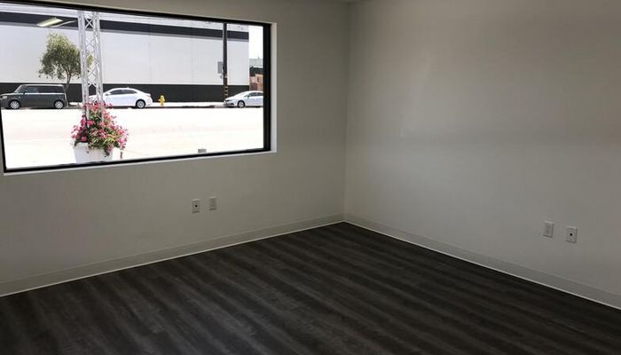 Warehouse Space for Rent at 8501 Lankershim Blvd Sun Valley, CA 91352 - #4