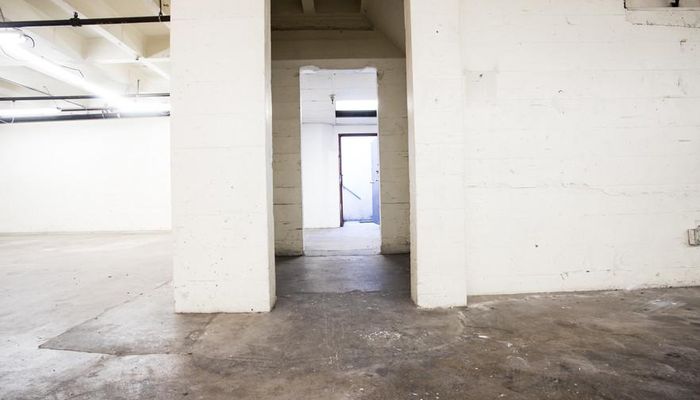 Warehouse Space for Rent at 718 Gladys Ave Los Angeles, CA 90021 - #10