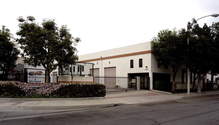 Warehouse Space for Rent at 11901 Goldring Rd Arcadia, CA 91006 - #2