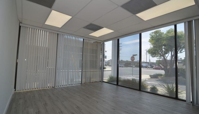 Warehouse Space for Rent at 13401-13431 Saticoy St North Hollywood, CA 91605 - #2