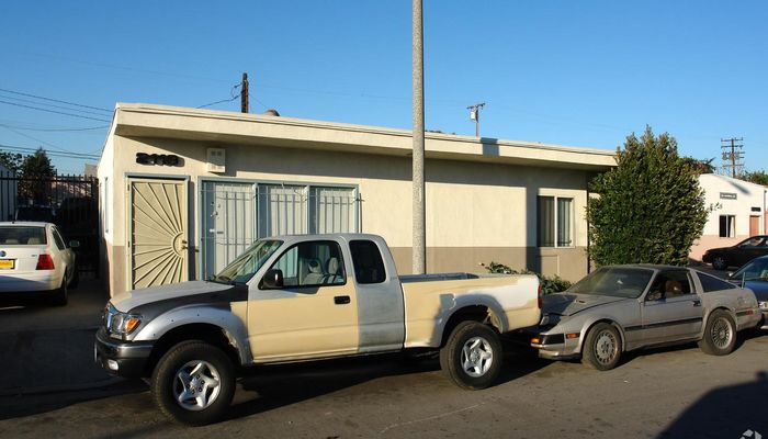 Warehouse Space for Rent at 2119 W Gaylord St Long Beach, CA 90813 - #2