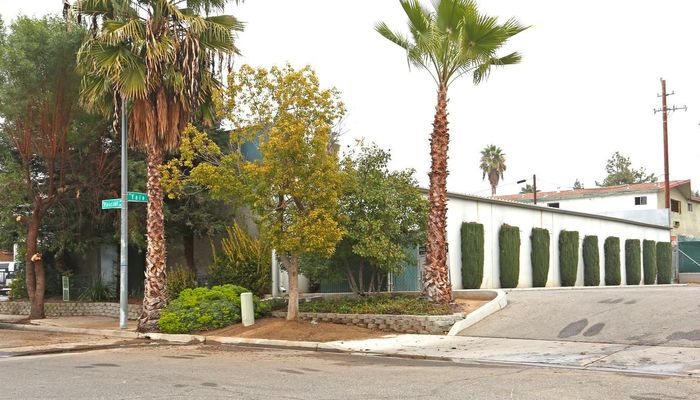 Warehouse Space for Rent at 2202-2212 N Pleasant Ave Fresno, CA 93705 - #4