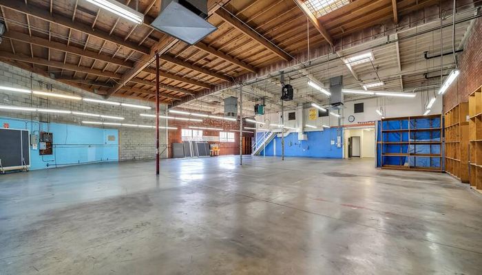 Warehouse Space for Rent at 14208 Towne Ave Los Angeles, CA 90061 - #12