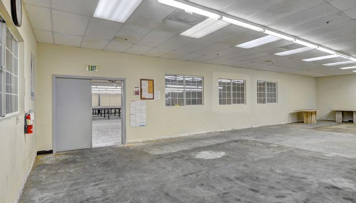 Warehouse Space for Sale at 2444 Porter St Los Angeles, CA 90021 - #125