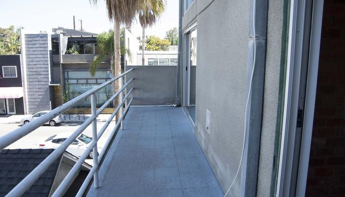 Office Space for Rent at 1350-1352 Abbot Kinney Blvd Venice, CA 90291 - #2
