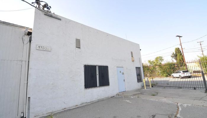 Warehouse Space for Rent at 13303 Louvre St Pacoima, CA 91331 - #25