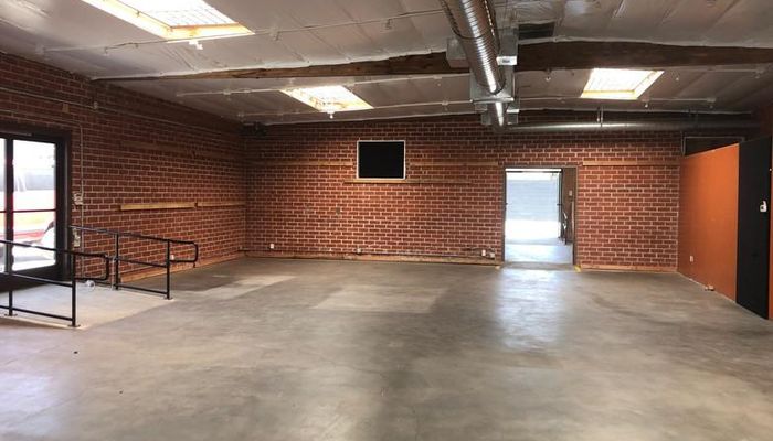 Warehouse Space for Rent at 5207-5221 W Jefferson Blvd Los Angeles, CA 90016 - #3