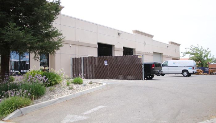 Warehouse Space for Rent at 4753 W Jennifer Ave Fresno, CA 93722 - #2