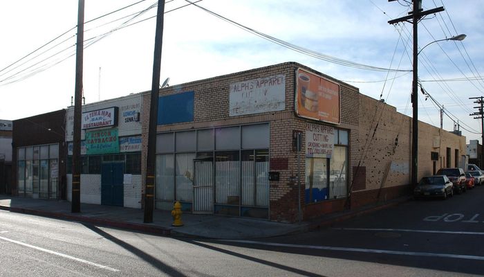 Warehouse Space for Sale at 4901-4905 S Santa Fe Ave Los Angeles, CA 90058 - #2