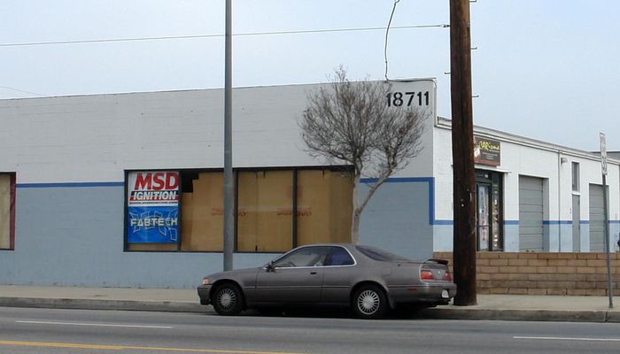 Warehouse Space for Rent at 18701-18717 Parthenia St Northridge, CA 91324 - #2