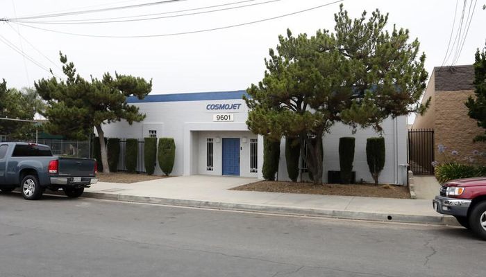 Warehouse Space for Rent at 9601 Cozycroft Ave Chatsworth, CA 91311 - #2