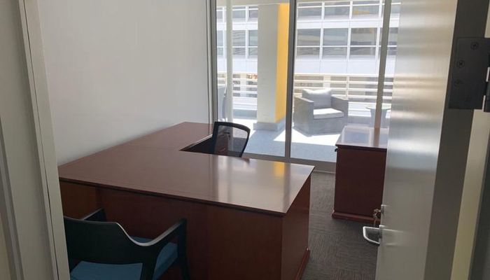 Office Space for Rent at 190-192 N Canon Dr Beverly Hills, CA 90210 - #4