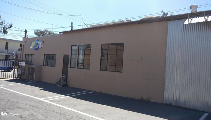 Warehouse Space for Rent at 2705-2721 Saint Louis Ave Signal Hill, CA 90755 - #11