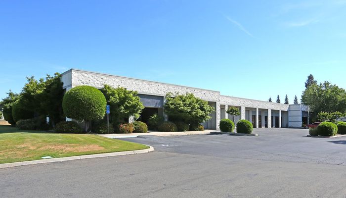Warehouse Space for Rent at 2720 N Grove Industrial Dr Fresno, CA 93727 - #1