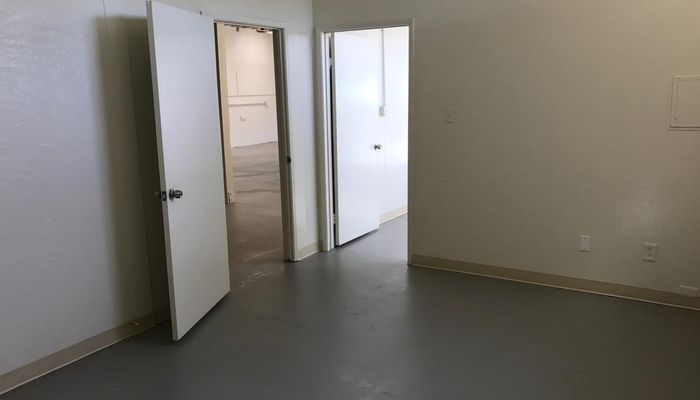 Warehouse Space for Rent at 513-579 Mountain View Ave Belmont, CA 94002 - #18