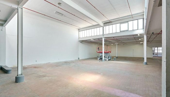 Warehouse Space for Rent at 6007 S St Andrews Pl Los Angeles, CA 90047 - #4