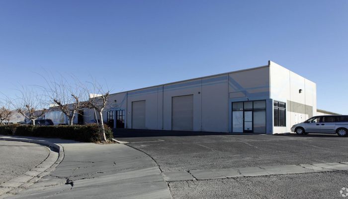 Warehouse Space for Rent at 16701 Chestnut St Hesperia, CA 92345 - #4