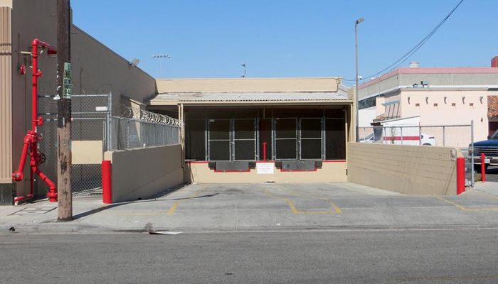Warehouse Space for Rent at 233-241 N Westmoreland Ave Los Angeles, CA 90004 - #4