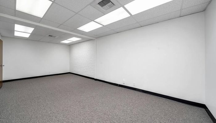 Warehouse Space for Rent at 14208 Towne Ave Los Angeles, CA 90061 - #47